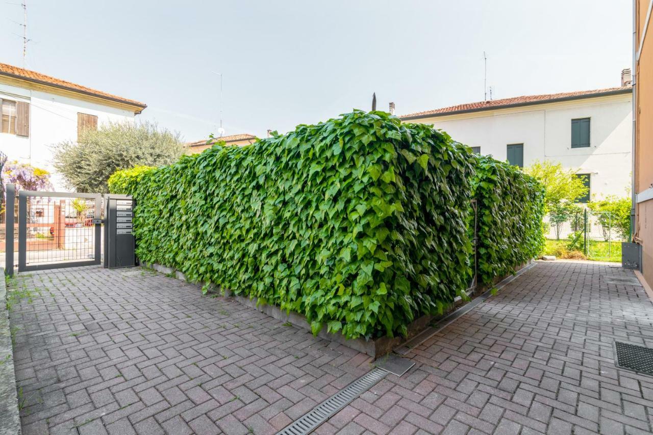 Prato Della Valle Roomy Flat Padova Exterior photo